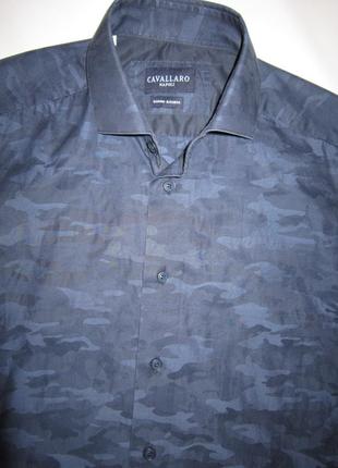 Стильная рубашка камуфляжный принт в отттенках синего цвета итальянский бренд2 фото