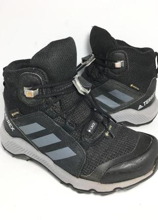 Кроссовки adidas terrex