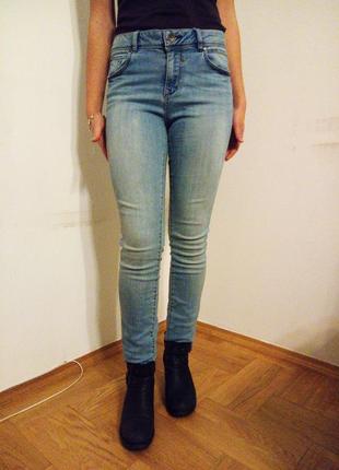 Высокие джинсы р.10 skinny