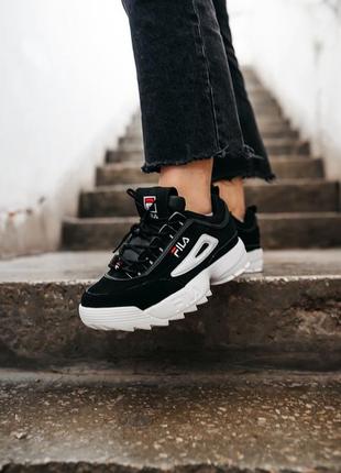 Женские черные замшевые кроссовки fila disruptor 2 black white на белой подошве3 фото