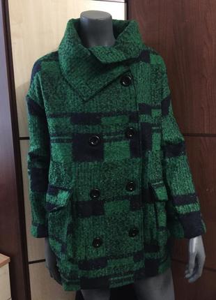 Трендовое деми пальто