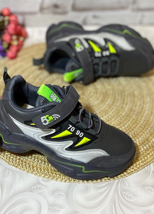 Детские кроссовки