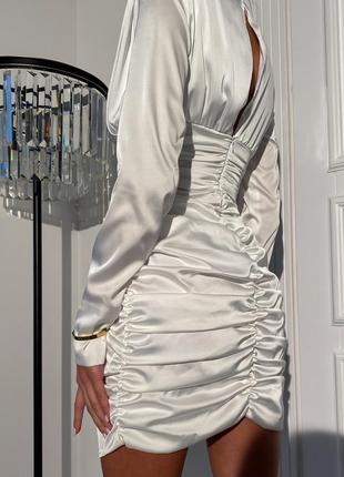 Шёлковое платье мини с драпировкой и рукавом10 фото