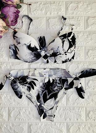 Відкритий купальник з паралоном