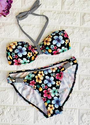 Відкритий купальник бандо з паралоном