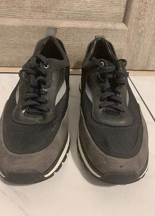 Кроссовки zara