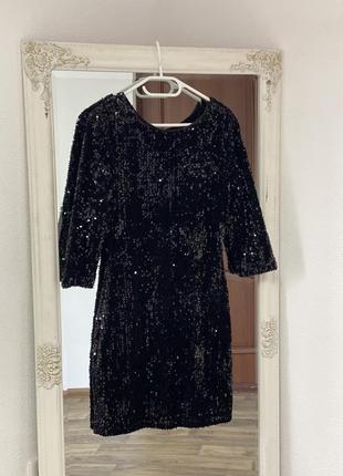 Шикарное чёрное платье в паетках colloseum collection