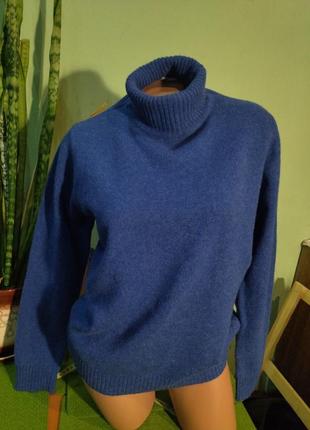 Красивий теплий зручний светр з вовни і ангори синього кольору