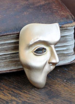 Вінтажна брошка у вигляді театральної маски з матового золота від jj jonette1 фото