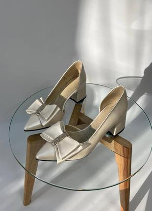 Эксклюзивные туфли из натуральной итальянской кожи с бантиком бежевые1 фото