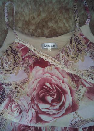 Платье-макси с асимметричным низом и принтом роз от laureen5 фото