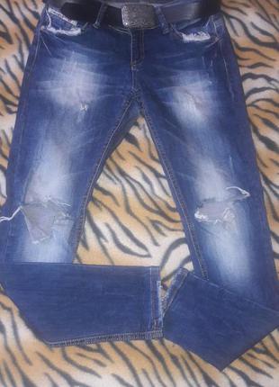 Стильні джинси з актуальними рваностями diesel3 фото