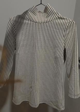 Кофта в рубчик біла чорна