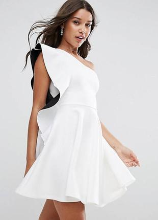 Монохромное короткое приталенное платье с оборками asos2 фото