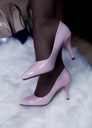 Розовые туфли женские1 фото