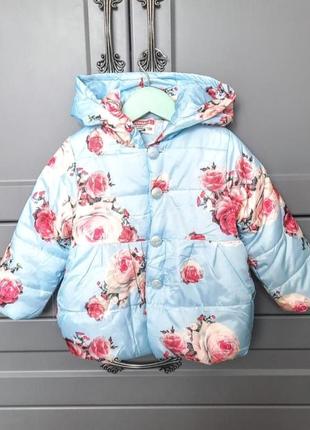 Демисезонная куртка для девочки с цветочным принтом.2 фото