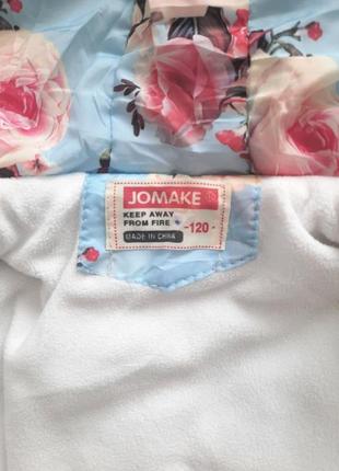 Демисезонная куртка для девочки с цветочным принтом.5 фото