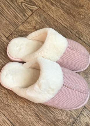 Кімнатні капці