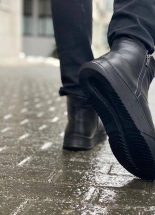 Шкіряні, зимові черевики уггі чорні calvin klein8 фото
