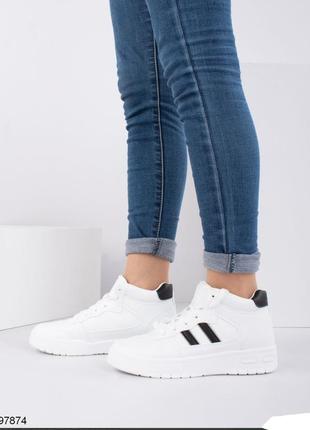 Стильные белые высокие кроссовки кеды модные кроссы