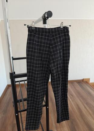 Классические прямые укороченные брюки