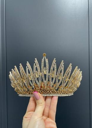 Потрясающая корона
