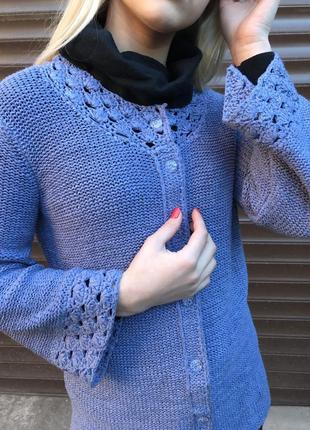 В наличии качественная кофта на пуговицах