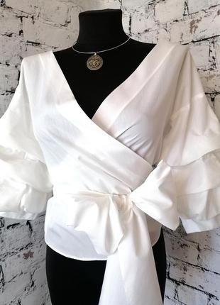 Блуза з рукавами-буфами біла