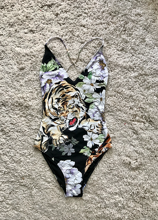 Очень красивый сдельный купальник с тигром h&m