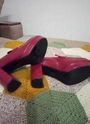 Прелестные туфельки бордового цвета.4 фото