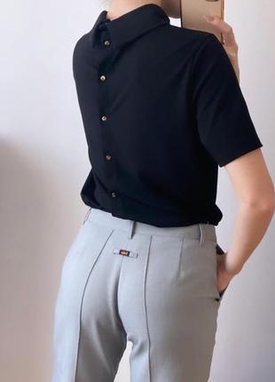 Сорочка з застібками ззаду