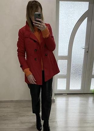 Оригінальний червоний тренч піджак
