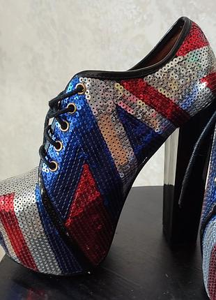 Потрясающие яркие ботильоны в стиле jeffrey campbell