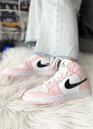 Nike air jordan 1 retro mid light pink брендовые женские высокие нежно розовые кроссовки найк джордан трендові рожеві жіночі високі кросівки3 фото