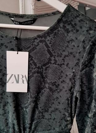 Zara велюровое платье с драпировой7 фото