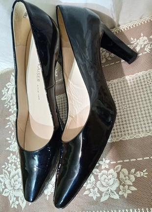 Туфлі лакові MARKS & SPENCER