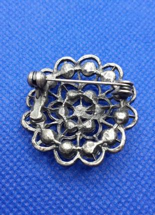 Брошь европа