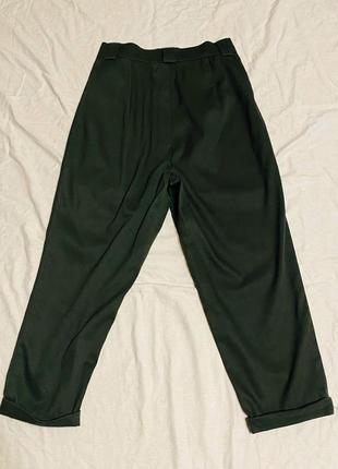 Трендовые брюки с защипами цвета хаки в стиле zara2 фото