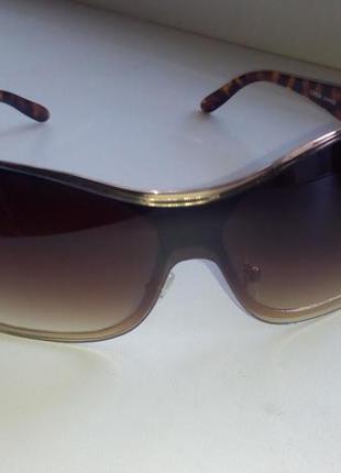 Солнцезащитные очки молодёжного бренда new yorker