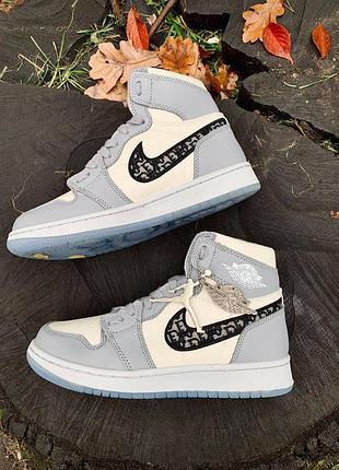 Nike air jordan 1 retro x christian dior брендовые женские высокие кроссовки найк джордан серо-голубые жіночі високі трендові кросівки блакитні