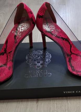 Шикарні туфлі vince camuto,p.5,5.