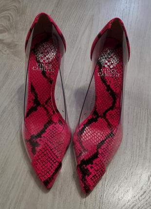 Шикарні туфлі vince camuto,p.5,5.6 фото