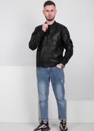 Мужская черная куртка бомбер из эко кожи весна деми