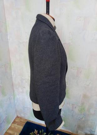 Стильный серый теплый шерстяной жакет в белую полоску,блейзер,пиджак2 фото