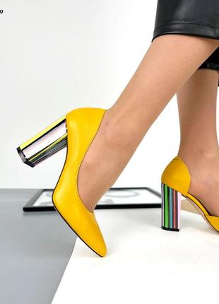 Туфли luxor на устойчивом обтяжном каблуке, жёлтый, натуральная кожа9 фото