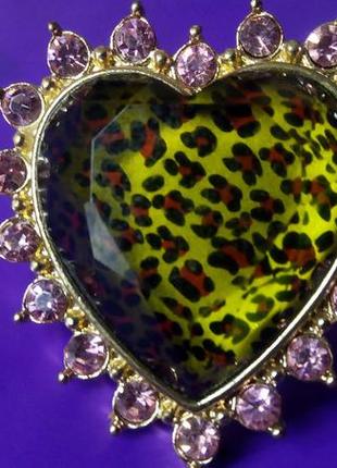 Модне коктейльне кільце betsey johnson