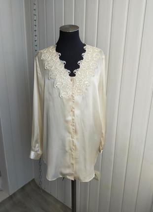 Блуза кремового кольору з мереживною аплікацією yorn, 46