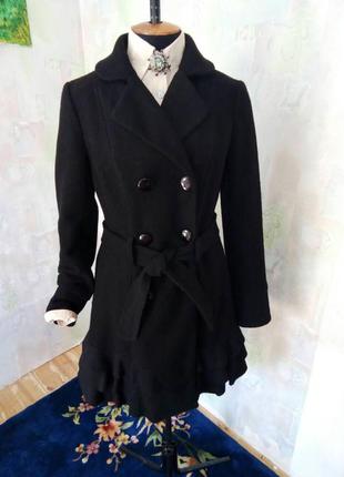 Красивое черное пальто по низу валан, с поясом,шерстяное,классическое.