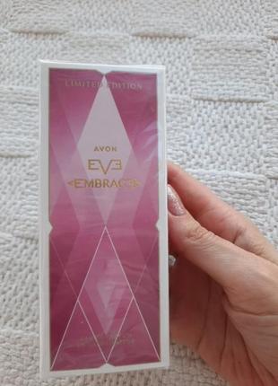 Новая парфюмированная вода от эйвон eve embrase
