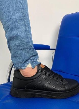 Чоловічі кеди лв чорні